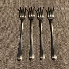 COOPER BROS & SONS Queen Anne Stainless Satin 4 Seafood Forks Flatware
