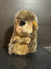 Steiff Igel Joggi Kuscheltier 22cm hoch Plüschtier Knopf im Ohr Fahne 070730