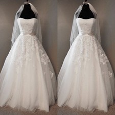 Romantic Wedding Dresses Strapless Lace Appliques A Line Beach Bridal Gowns