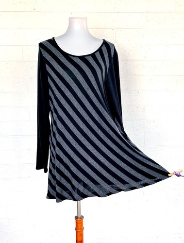 Avenue Women's Black Striped Long Sleeve Stretch Knit Flair Tunic Top 22/24 T4