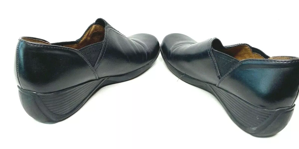 Slip ons best sale with arch support