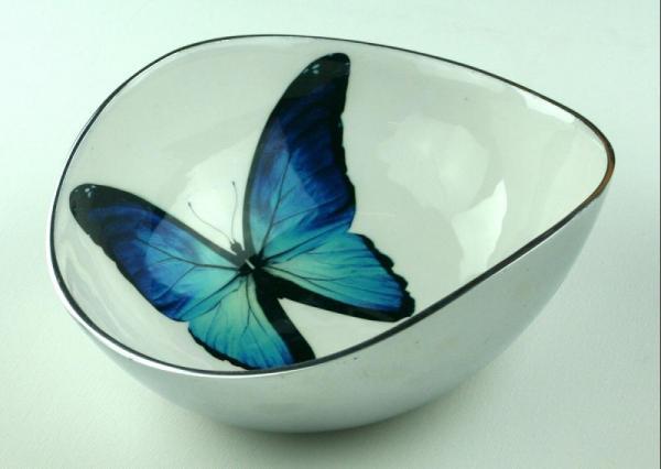 Bol Artisanal équitable Tilnar Art - En Aluminium Recyclé Et émail - Motif Papillon Bleu Et Blanc - Fait Main En Inde
