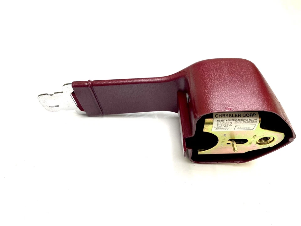 НАТЯЖИТЕЛЬ РЕМНЯ БЕЗОПАСНОСТИ PLYMOUTH VOYAGER GRAND DODGE CARAVAN 4290847 - Изображение 4 из 4