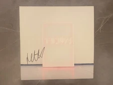 THE 1975  MATTY HEALY Signed Vinyl  * COA*