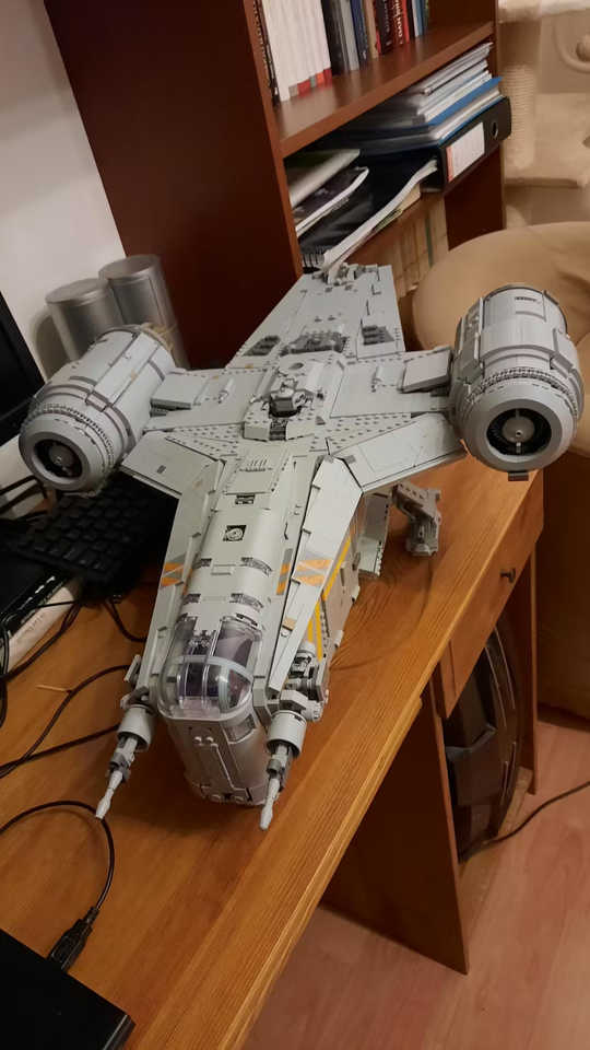 Star Wars UCS Razor Crest 75331 | 6187 pcs Generic Bricks | Sealed ...