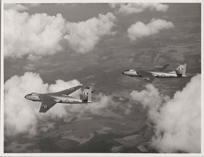 VICKERS VALIANT FORMATION ORIGINAL LUFTFAHRTMINISTERIUM FOTO ROYAL AIR FORCE RAF 10307