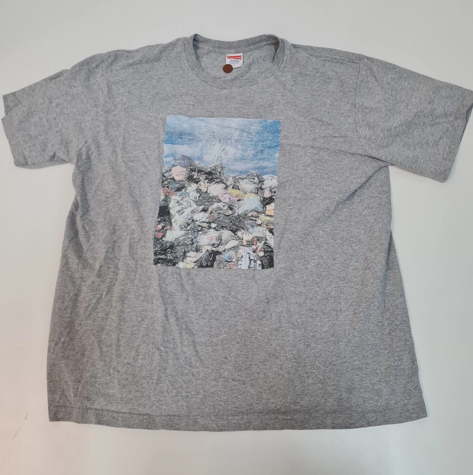 T shirt Supreme American Trash taille L gris bruyère FW22 Supreme New York