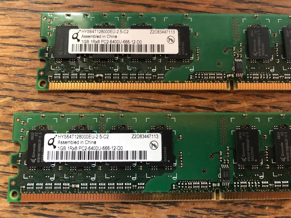 Lote 2 Memoria RAM 2RX8 PC2-6400U-666-12D0 1GB HYS64T128000EU-2.5C2 Foto 2 de 2