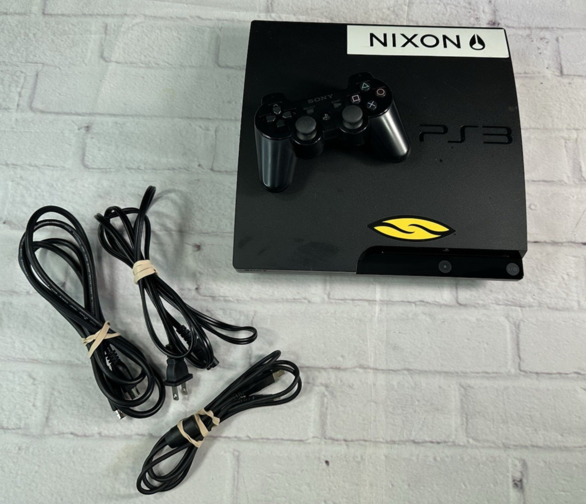 PlayStation 3 PS3 Slim 320GB System W/Hookups & 1 Controller