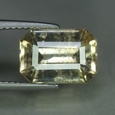 4.00 Cts_Unique Rare Gemstone_100 % Natural Unheated Yellow Grossular Garnet