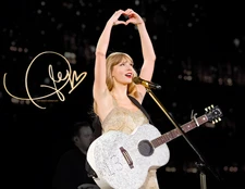 Taylor Swift Pop Reproduced 8.5x11 Inch Glossy Signed Photo Wall Art Unframed