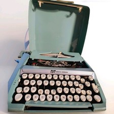 Vintage Smith Corona Typewriter Corsair Deluxe Turquoise 1975 Works thumbnail