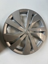 1 Genuine Oem 2017-19 Nissan Versa Note 15 Hubcap Wheel Cover 0b 40315-9me0b 1 Genuine Oem 2017-19 Nissan Versa Note 15 Hubcap Wheel Cover 0b 40315-9me0b