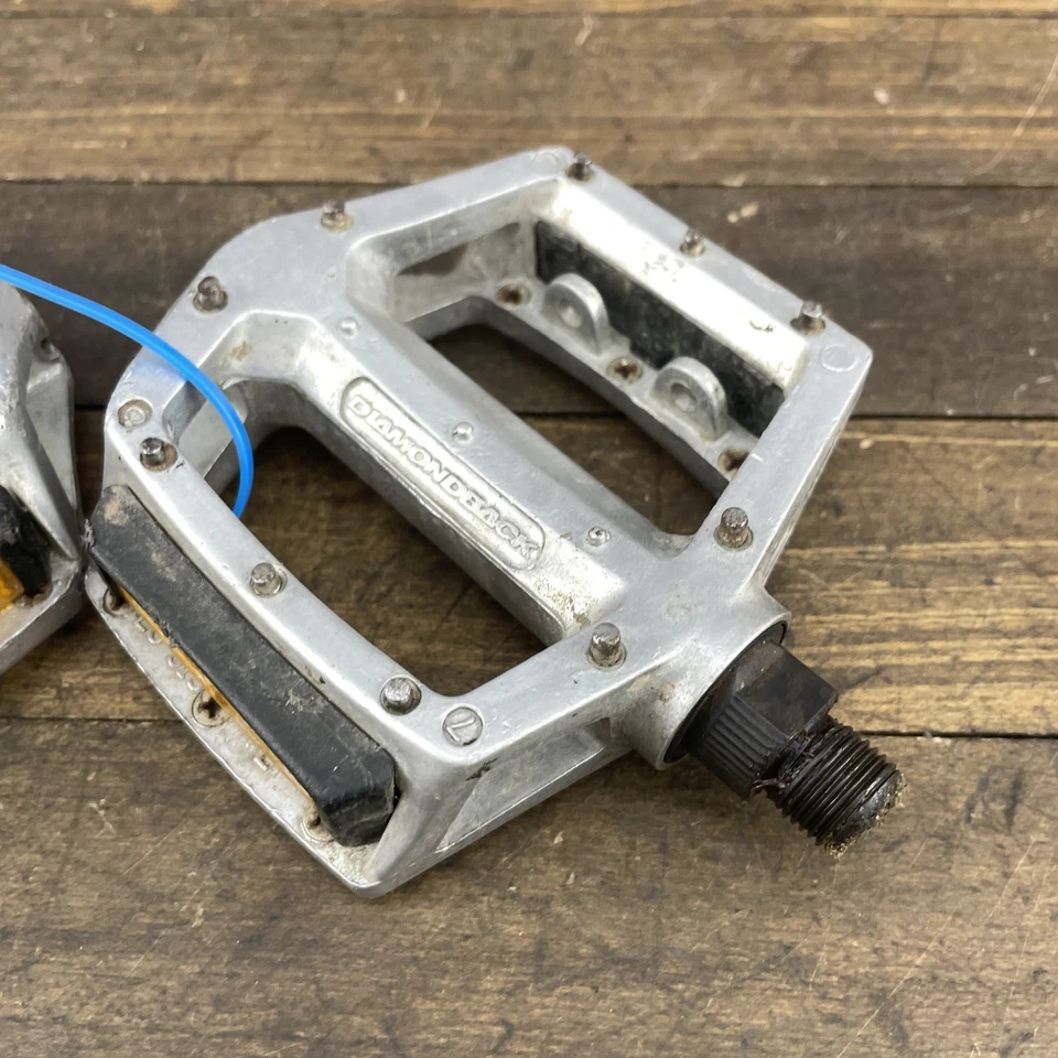 Pedales de bicicleta Diamondback plataforma BMX 9/16 DB 3 piezas aleación MTB BMX par plano Foto 4 de 4