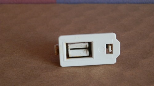 Gebrauchter Whirlpool AWZ220 Kondenstrockner Türfangkasten.