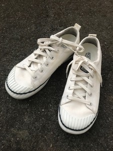 vegan white tennis shoes