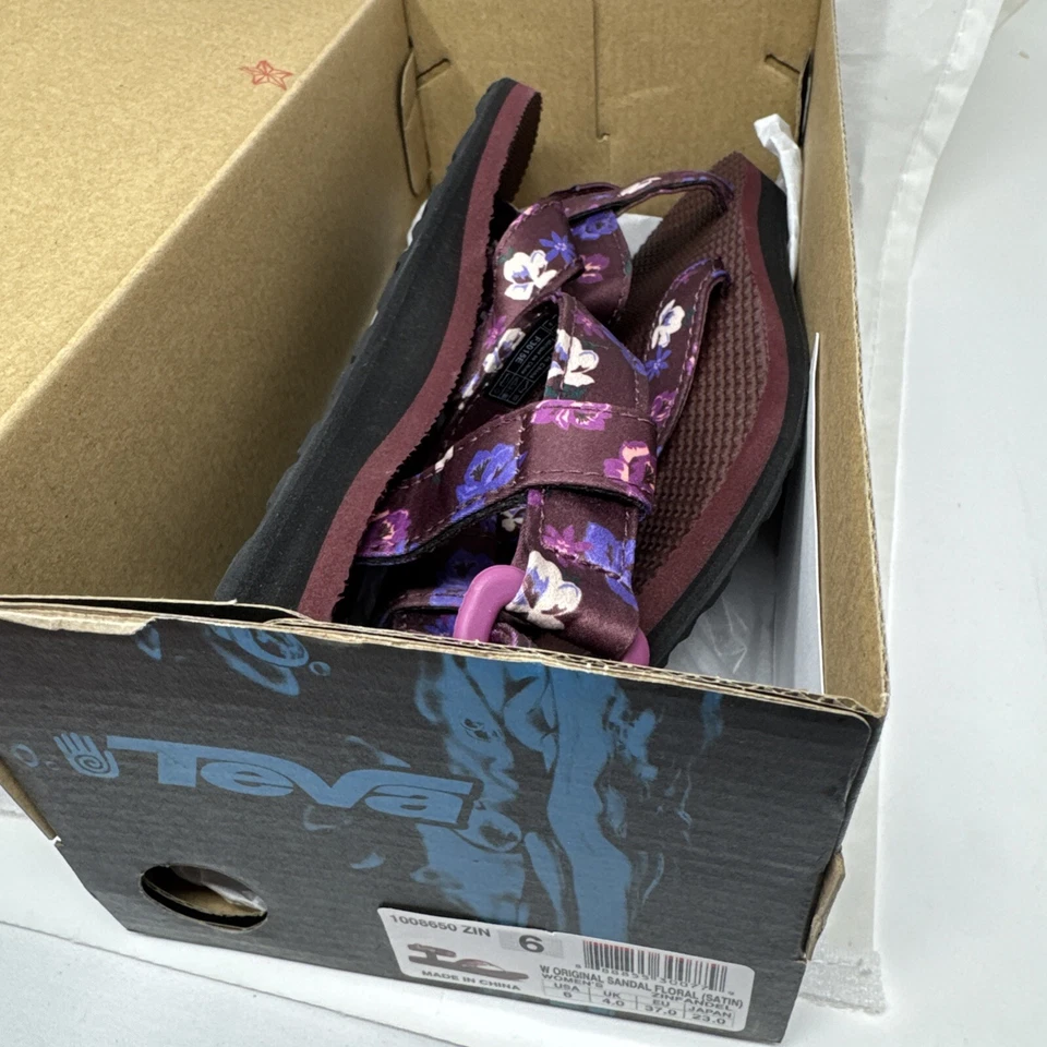Sandália Teva Feminina Tamanho 6 Ao Ar Livre Casual Floral Cetim Roxo Sapatos Zinfandel - Imagem 3 de 4