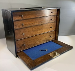 VINTAGE ENGINEERS TOOL BOX WITH 4 BEIZE LINED GRADUATED DRAWERS WITH KEY