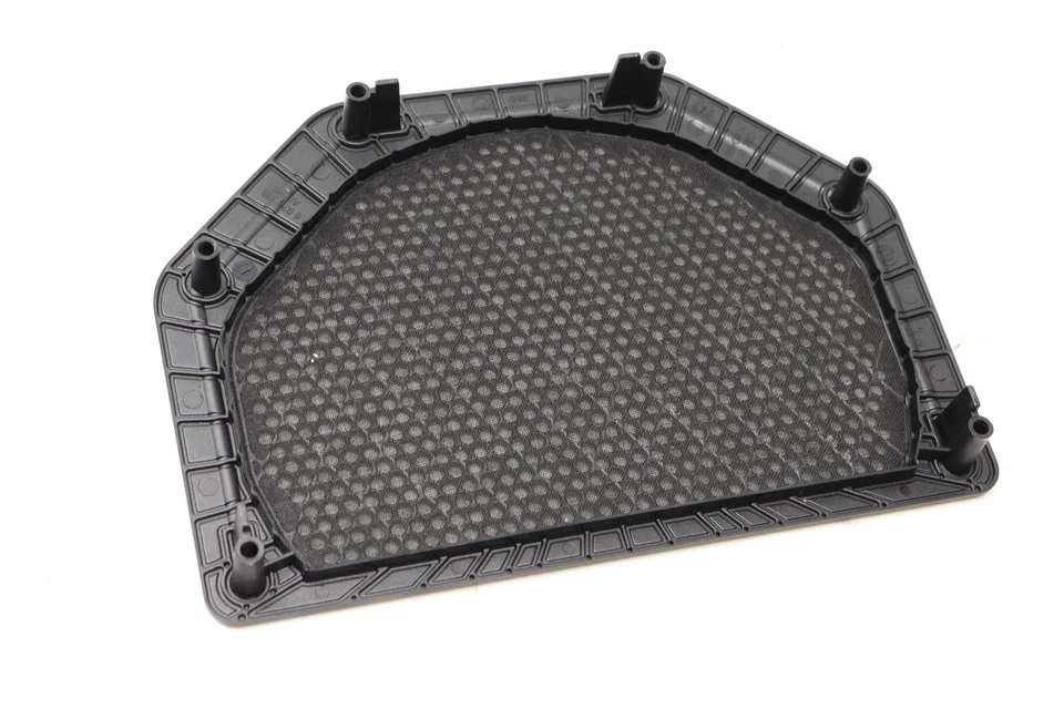 BMW 135I 2008-2013 - Altavoz central / Cubierta de rejilla de subwoofer 6925328 Foto 2 de 4