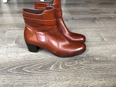 Ecco Womens 8 8.5 39 Leather Danish Design Ankle Booties Side Zipper Boots
