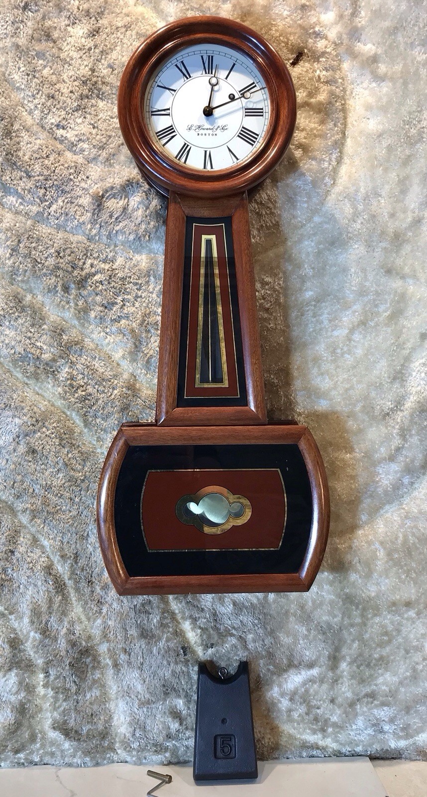 USA E,HOWARD & CO,BOSTON,BANJO CLOCK,WEIGHT DRIVIN,WALNUT CASE