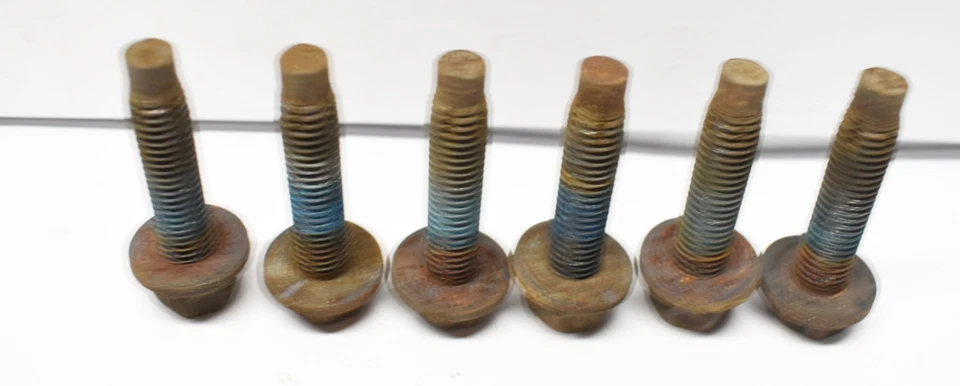 Dodge Ram 2500 3500 2003-2024 OEM camioneta plataforma pernos de montaje 6 pernos C1G16 Foto 2 de 4