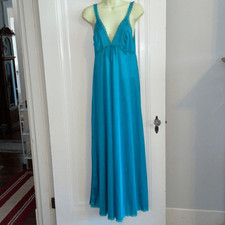 Vtg 70s Formfit Rogers turquoise blue long nylon nightgown with lace details