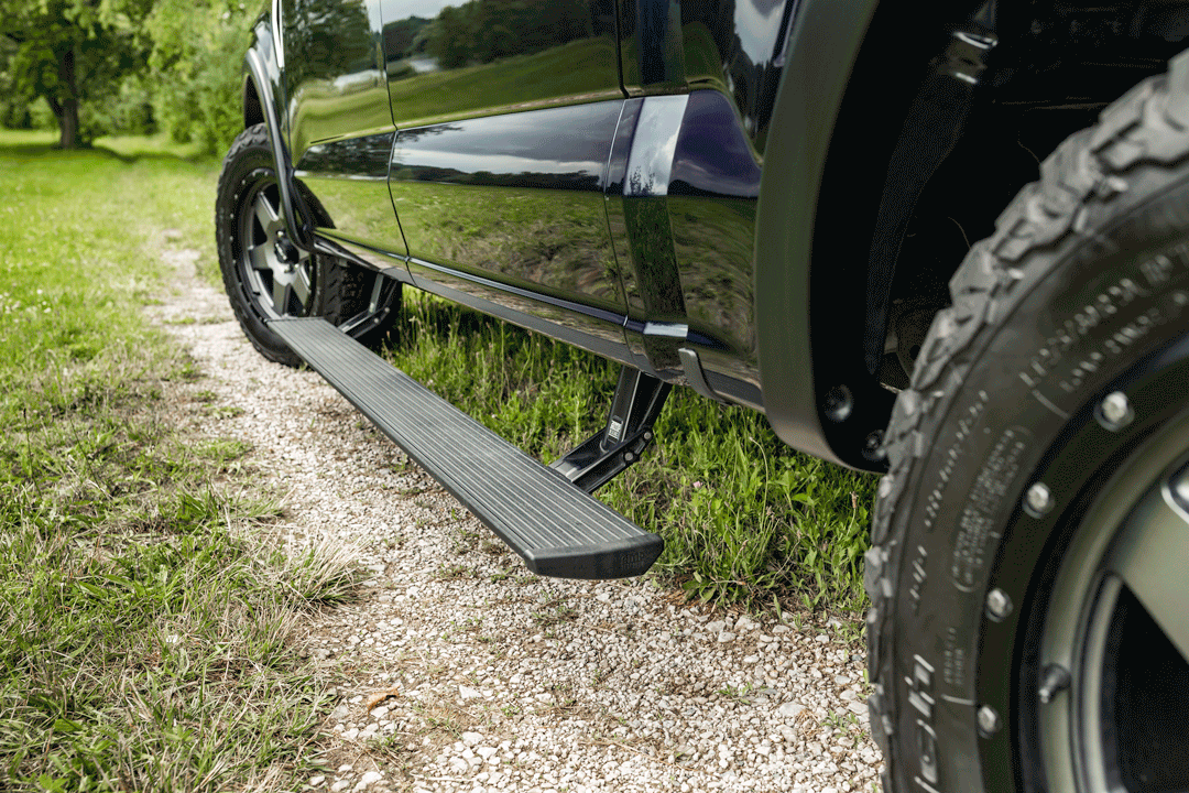 AMP RESEARCH 7511301A Powerstep Running Board 9907 Chevy GMC