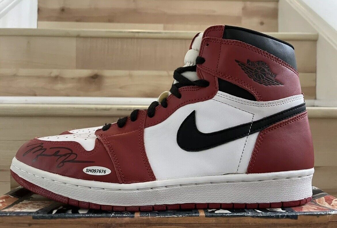 Michael Jordan SIGNED UDA AUTO DS NIB 1994 Nike Air Jordan 1 Michael Jordan SIGNED UDA AUTO DS NIB 1994 Nike Air Jordan 1