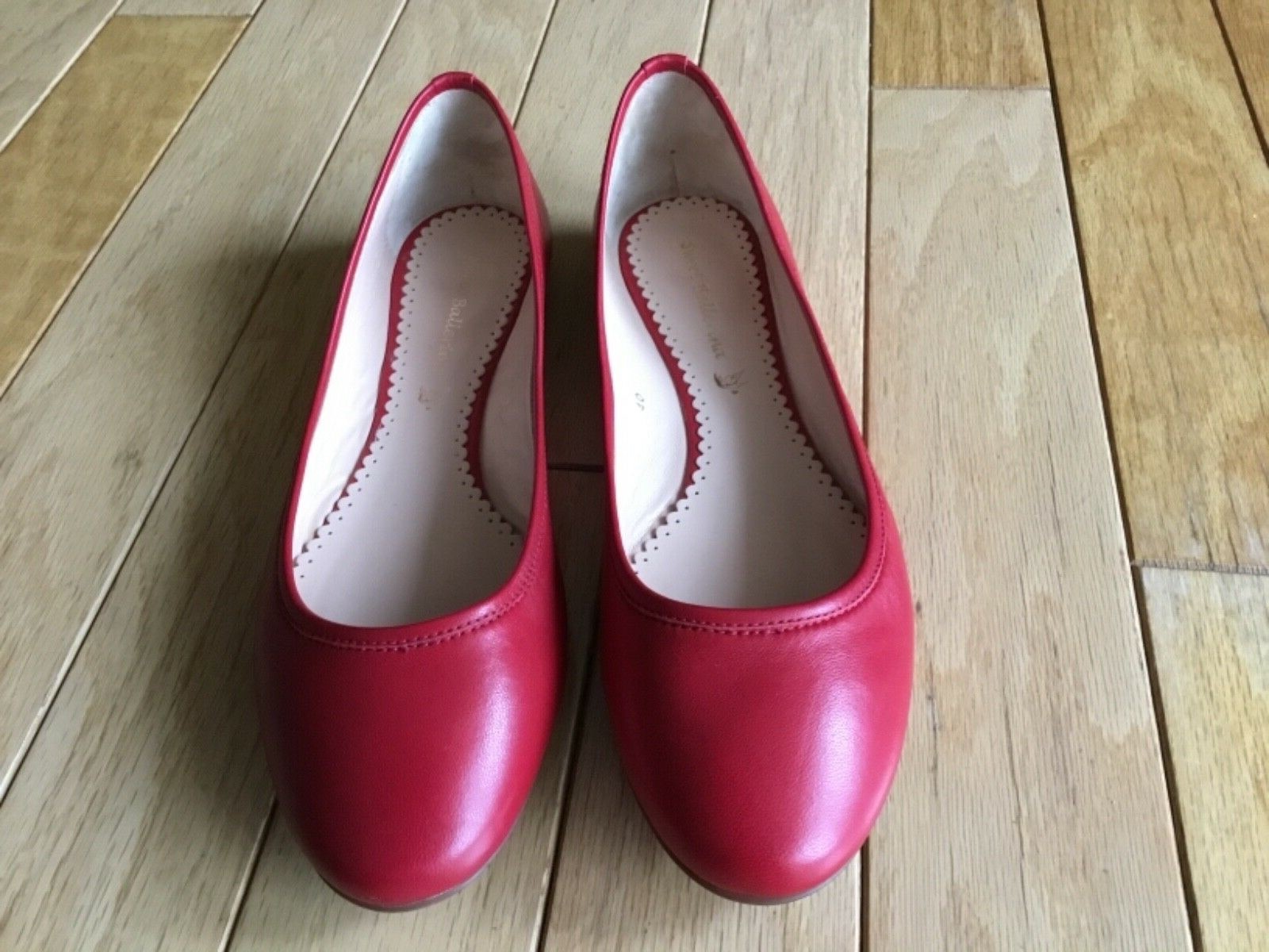 red ballerina flats