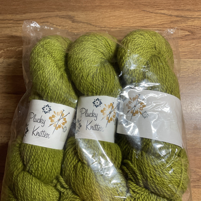 Lot Plucky Knitter Scholar yarn 75% Merino 25% Cashmere 255yds Sage Green