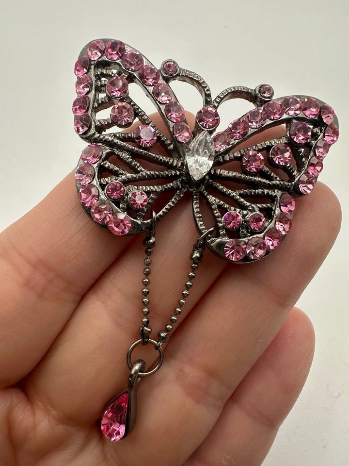Colgante mariposa diamantes de imitación rosa Foto 2 de 4