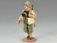 King & Country World War II D-Day DD134 Marching Ranger Officer New Rare Retired