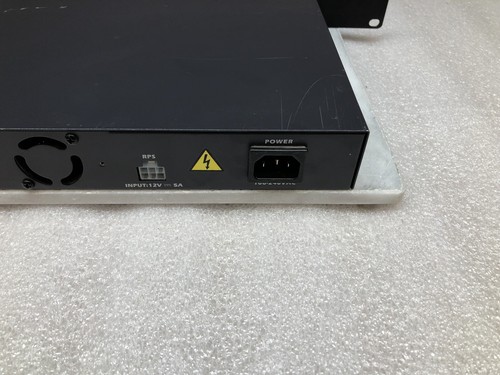Dell PowerConnect 2124 24-Port 10/100 1x10/100/1000 unmanaged Ethernet Switch - Picture 7 of 9