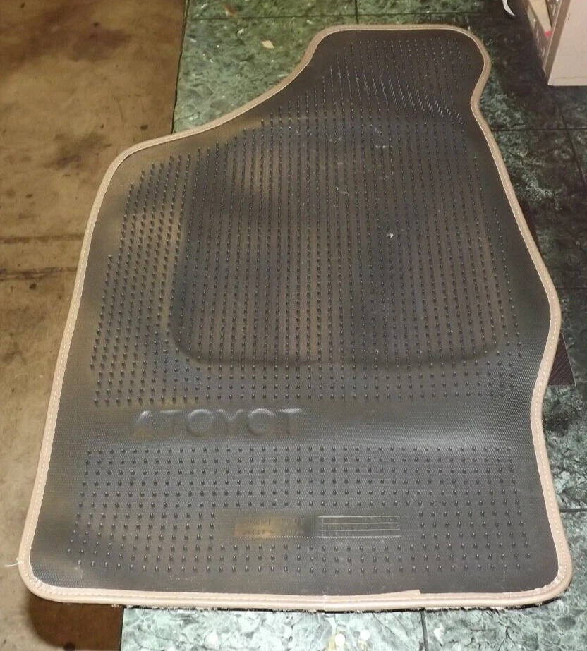 87-92 OEM Original Toyota Camry V20 Delantero Derecho Pasajero Alfombrilla Alfombra Bronceada FR Foto 2 de 4