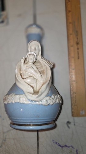 VINTAGE OUR LADY OF THE SNOWS VASE Madonna & BABY JESUS -7 1/4in /77 - Picture 5 of 6