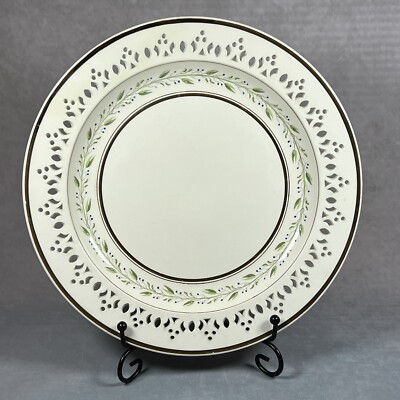 um 1780 Wedgwood Queen's Ware 23,7 cm Teller mit durchbohrtem Rand - 7 verfügbar