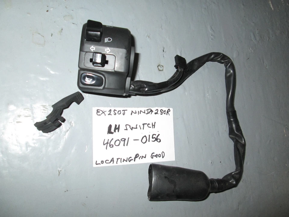 2008 Kawasaki Ninja 250R , left handlebar switch, locating pin good Foto 4 de 4