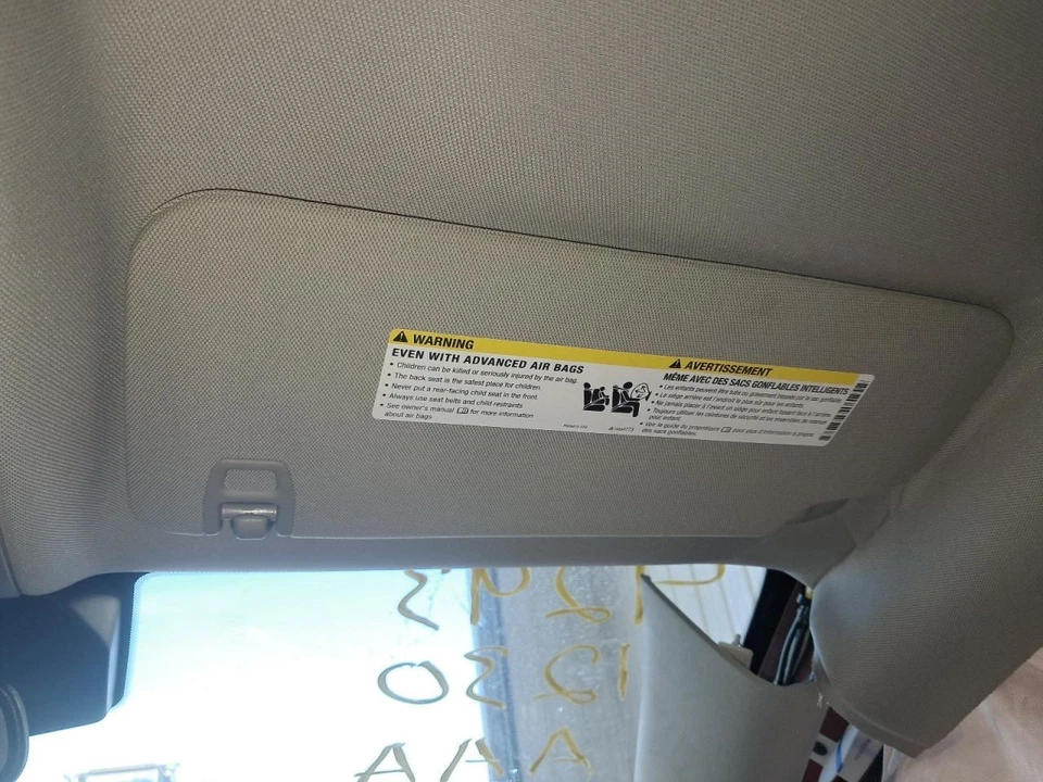 Cadillac SRX 2015 pasajero parasol derecho bronceado usado OEM 268-02316R Foto 2 de 4