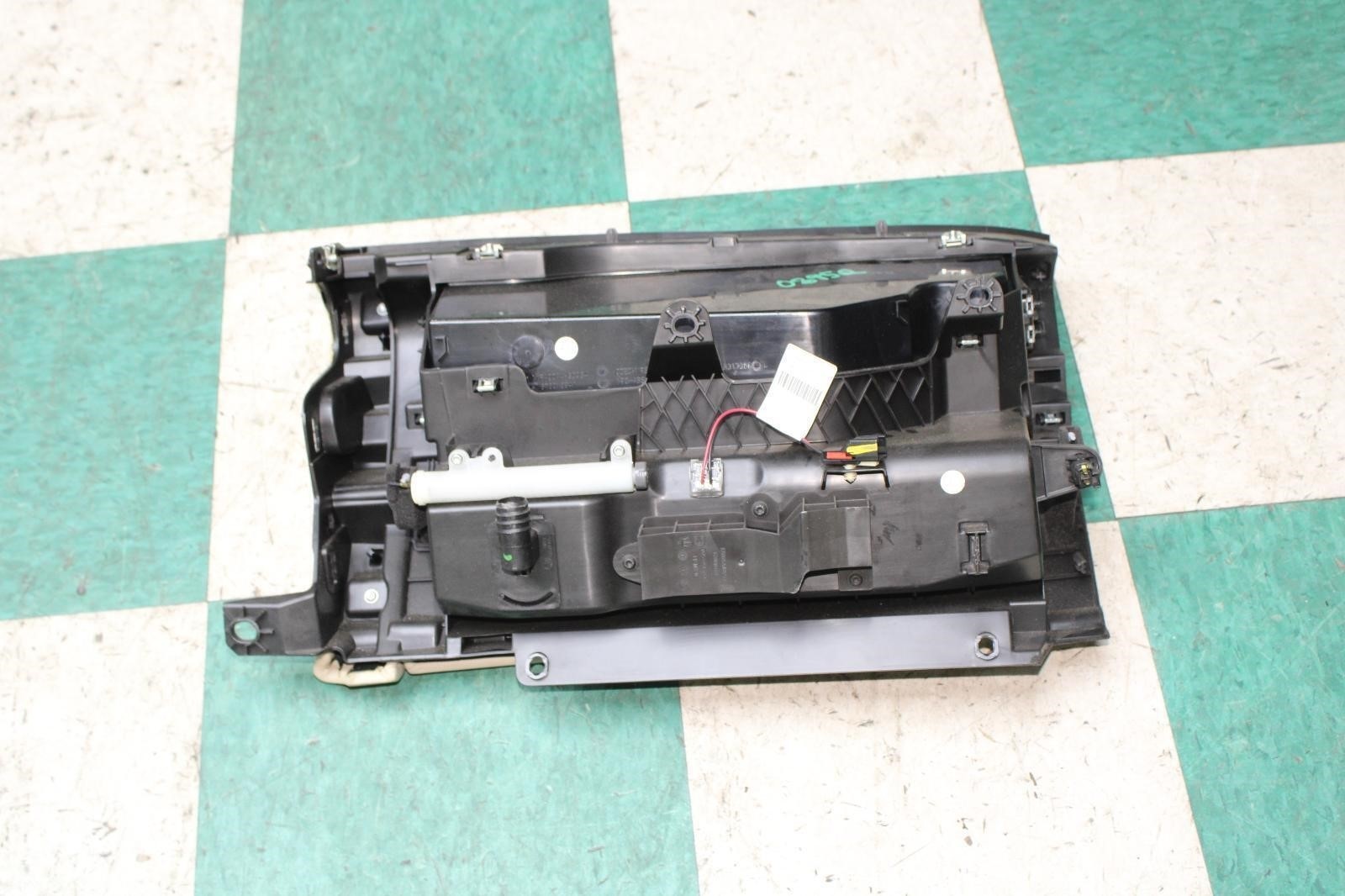 Maserati Ghibli 2014-2020 Right Glove box trim Cream