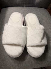 Auden Women  s Small Slippers