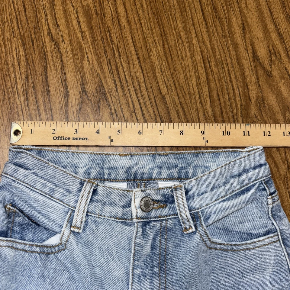 Pantalones de mezclilla John Galt Shanghai Brandy Melville lavado claro tiro alto mamá talla pequeña Foto 3 de 4