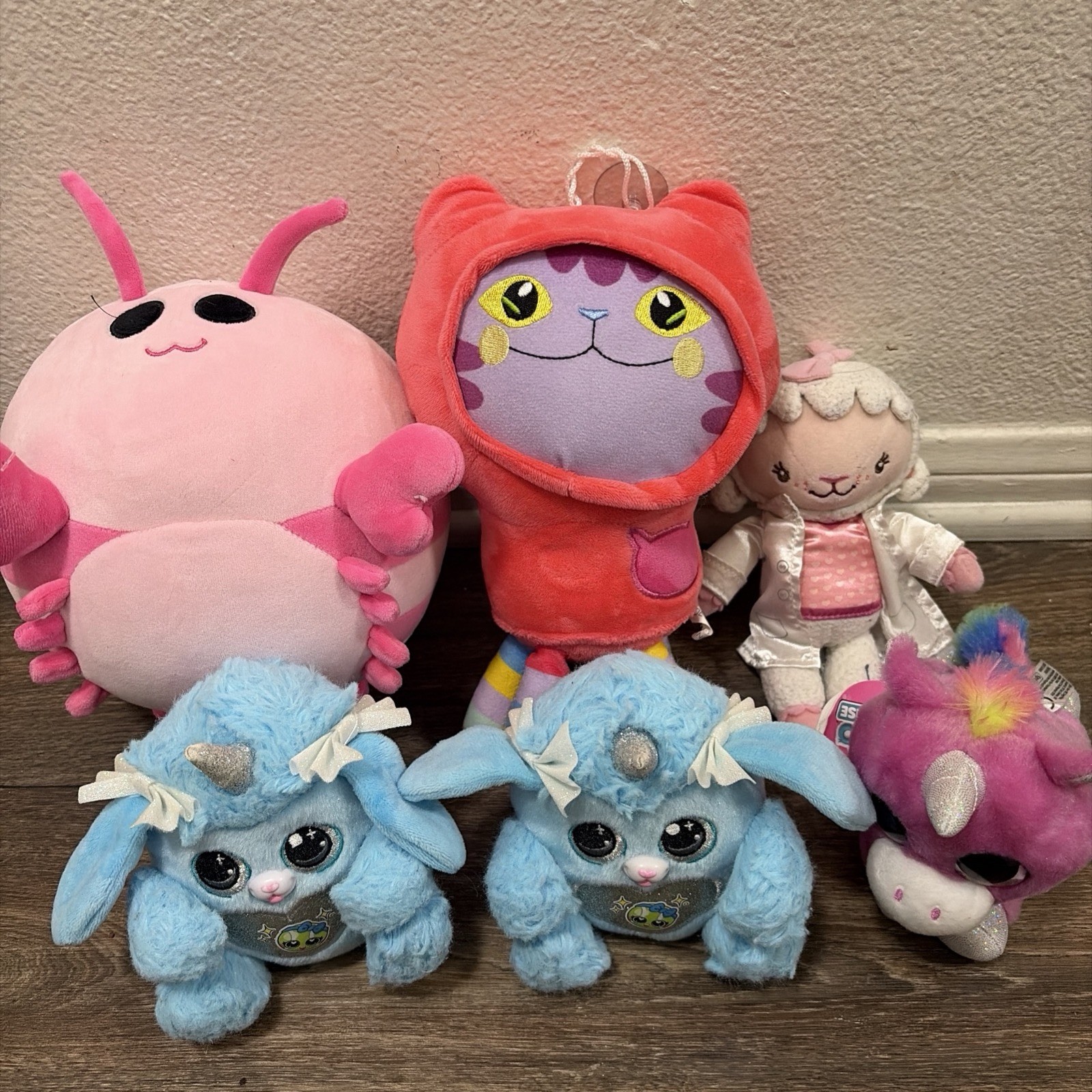 Lot Of 6 Plush Stuffed Animals Variety Of Brands - FREE FAST SHIPPING