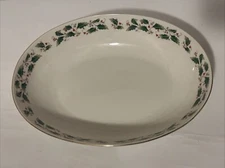 Holly Holiday Oval Vegetable Bowl Holly Berry Gold Tone Trim China Replacement