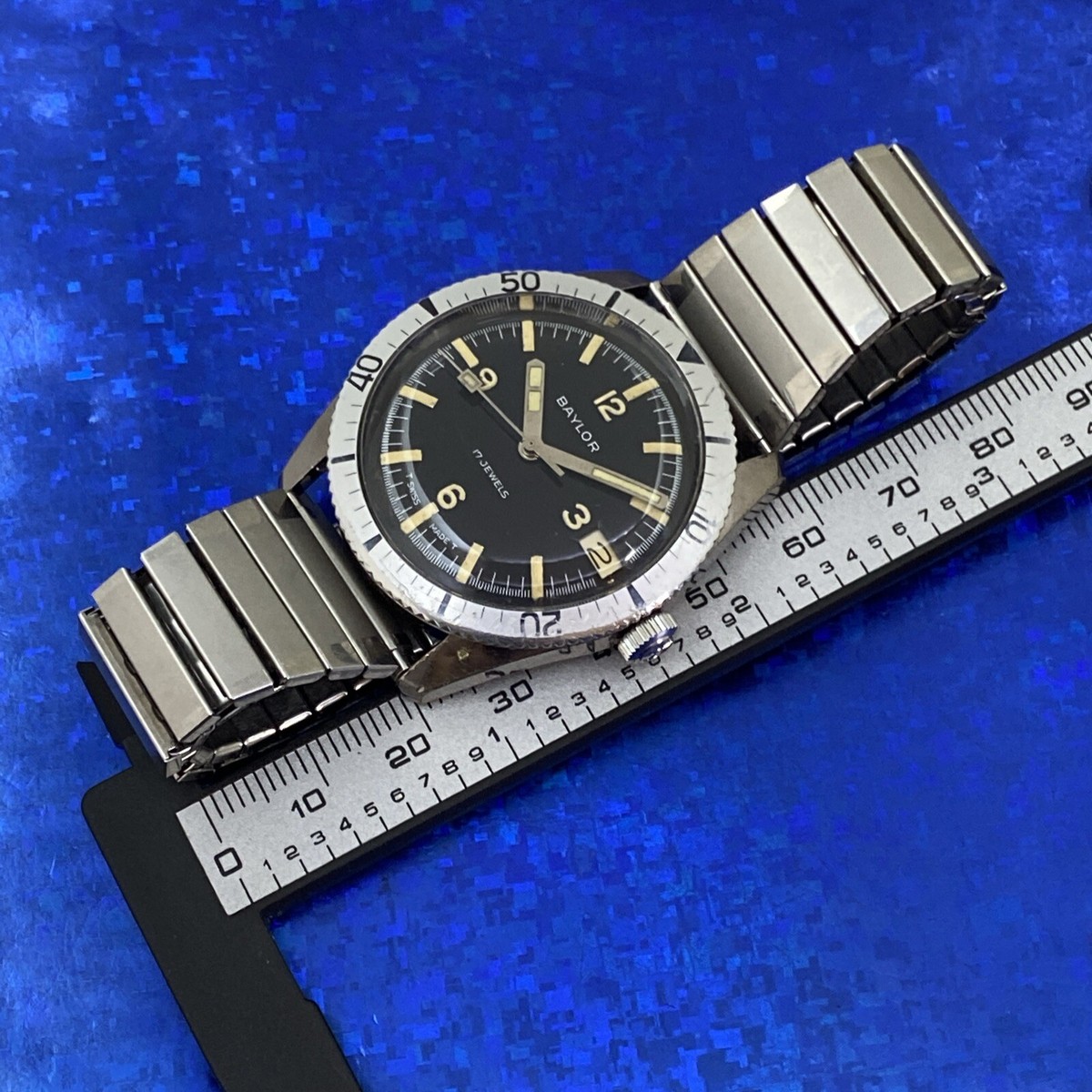 Stunning Vintage 1960s Man's BAYLOR Original Black Dial