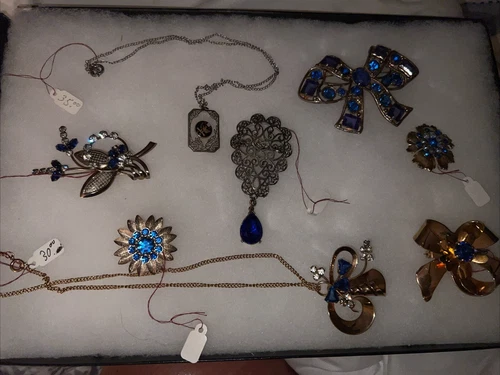 Lot of  8 Vintage ROYAL BLUE BROOCH  Pins GOLD TONE Necklaces Costume Jewelry