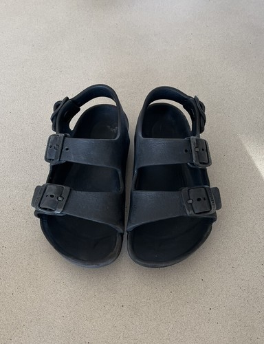 Birkenstock Arizona Essentials Kids Size 28 10 Black Rubber Straps - Picture 2 of 4