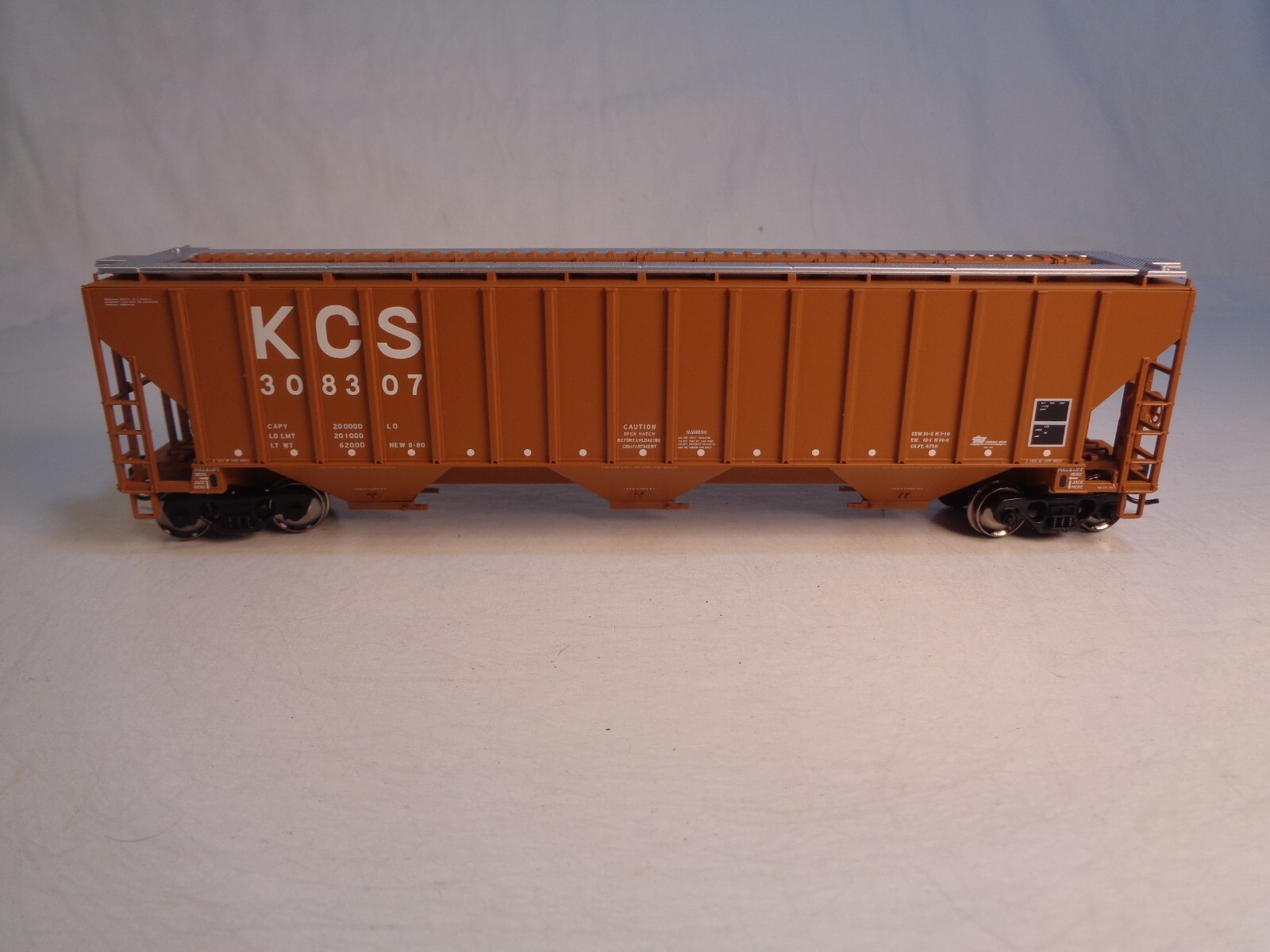HO Scale Atlas Kansas City Southern Thrall 3 Bay Covered Hopper 308307