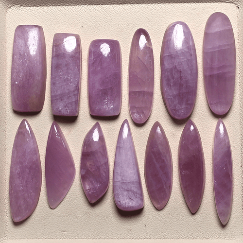 Venta al por mayor 13 piezas piedras preciosas de cabujón sin tratar kuncita natural de alta calidad 24 mm-31 mm - Imagen 11 de 12