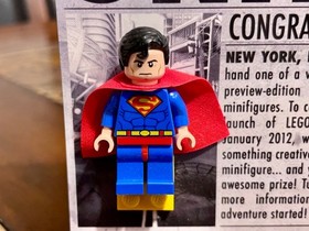 LEGO DC SUPERMAN MINI FIGURE 2011 NYCC SDCC DISPLAY CASE VERY RARE!